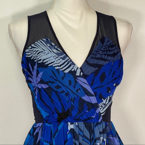 Armani Exchange Floral V-Neck Pleated Mini Dress - Picture 2 of 14